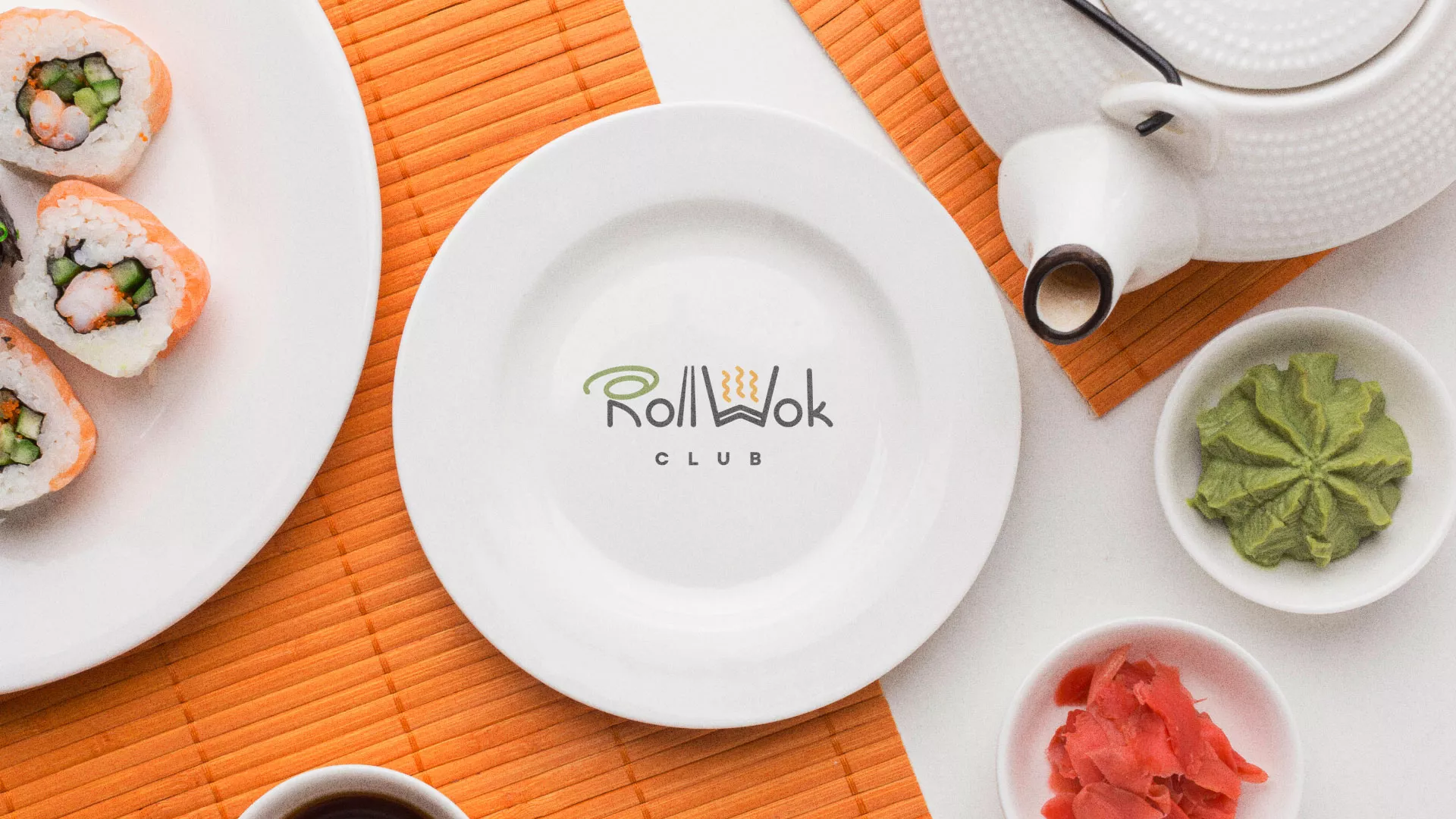 Разработка логотипа и фирменного стиля суши-бара «Roll Wok Club» в Шацке